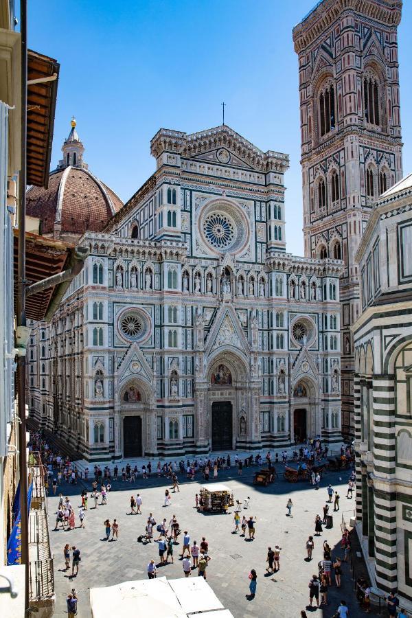 Unique Gem In Piazza Duomo Apartamento